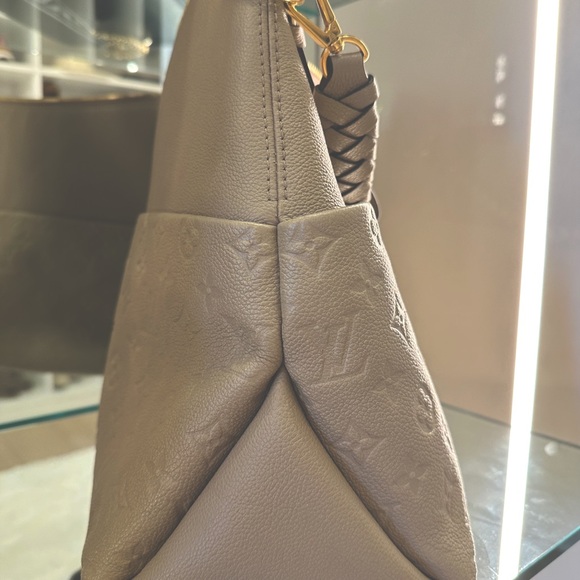 Louis Vuitton Monogram Empreinte Maida Hobo Bag - Picture 2 of 15